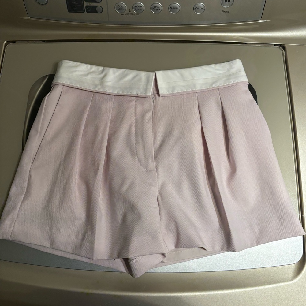 Aritzia Shorts - Picture 2 of 3